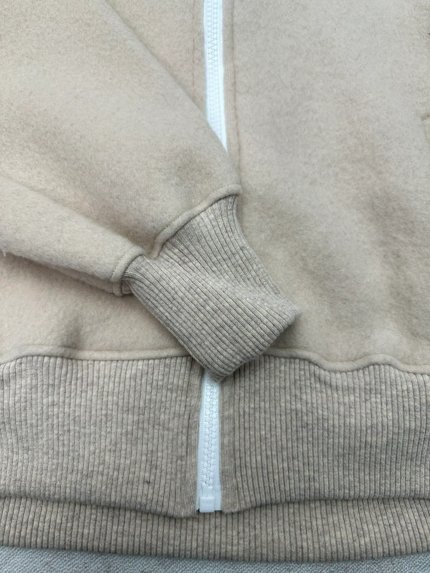 P710 CANDA GOOSE 25ss new hilliwack series wool fleece weatherproof front warm bomber jacket multi-color code number: S.M.L.